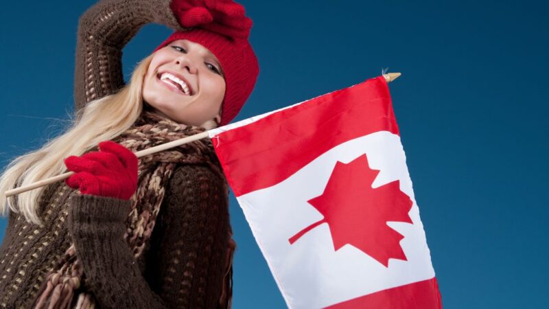 Immigrants Are 27.7% of Canada’s Core-Aged Workforce